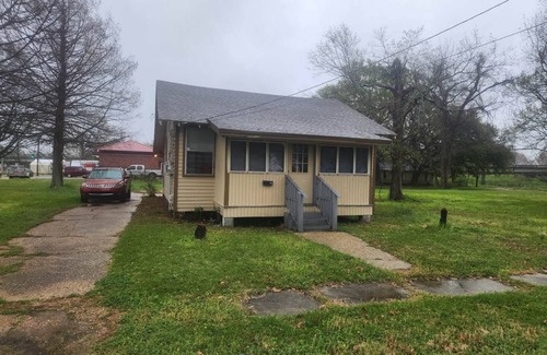 Mid City North Casa | Plant Workers Home Away From Home
