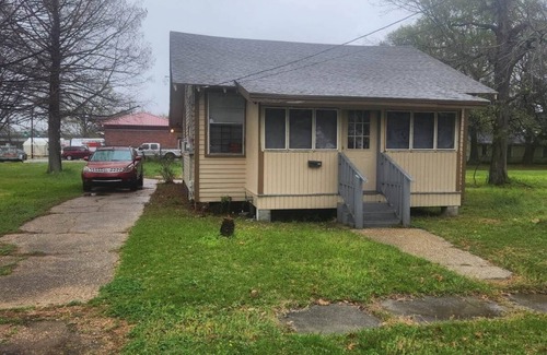 Mid City North Casa | Plant Workers Home Away From Home