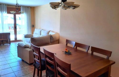 Llivia Apartamento | Planta baja con jardín en Llívia
