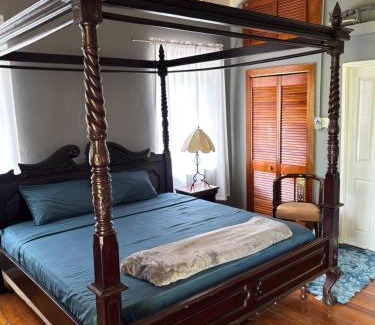Reading Casa | Plantation Suite