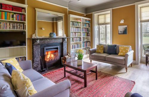 Efailnewydd Casa | Plas Efailnewydd