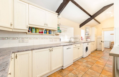 Garn Fadryn Cabaña | PLAS NEWYDD, pet friendly, with pool in Aberdaron