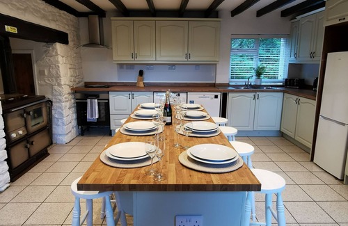 Pentrefelin Cabaña | Plasbach Cottage is the perfect family getaway in the Countryside.