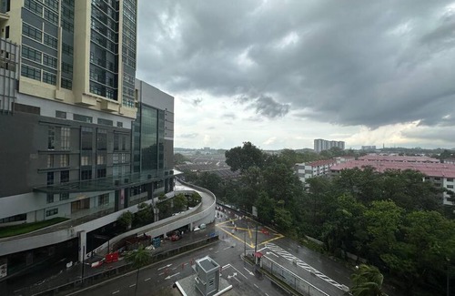 Taman Bukit Mewah Apartamento | Platino 2BR ParadigmMall Netflix By STAY