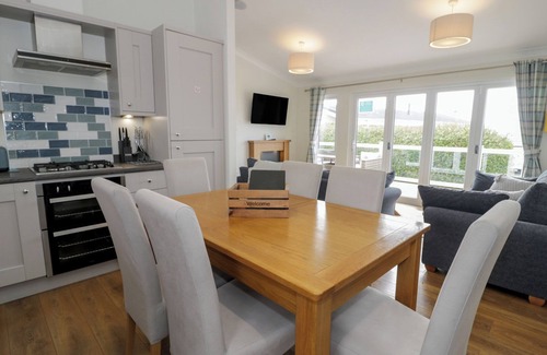 Talybont Cabaña | PLATINUM LODGE (503), family friendly in Dyffryn Ardudwy