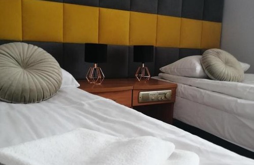 Budzyn Cama Y Desayuno | Platinum