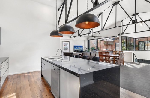 Newcastle West Apartamento | Platinum Precinct - The Penthouse