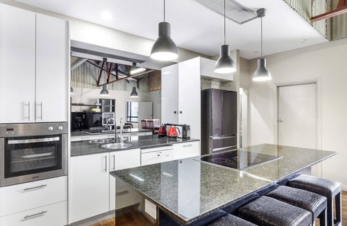 Newcastle West Apartamento | Platinum Precinct - The Apartment