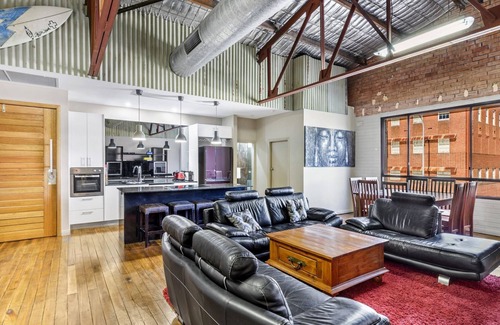 Newcastle West Apartamento | Platinum Precinct - The Apartment