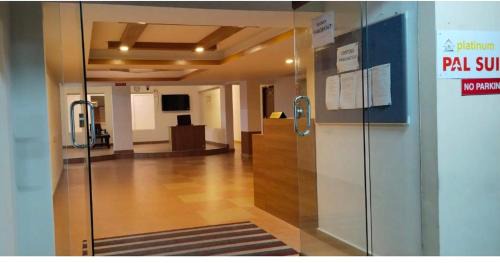 Nedumbassery Apartamento | Platinum Suits Nedumbassery