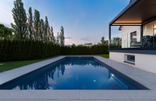 Berghausen Casa | Platschberg Urban Hideaway - Stilvolles Ferienhaus mit Pool an der Weinstraße