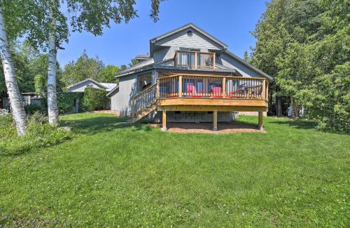 Plattsburgh Casa | Plattsburgh Home with Deck on Lake Champlain