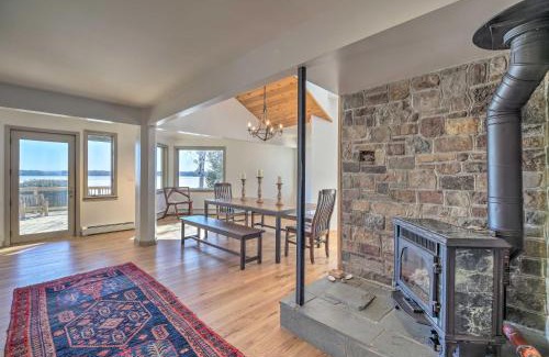 Plattsburgh Casa | Plattsburgh Home with Deck on Lake Champlain