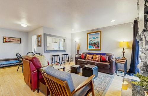 Warm Springs Apartamento | Play Soleil - Sport and sun at the Warm Springs Base Area