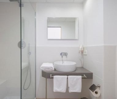 Bahía de San Antonio Apartamento | Playa Bella Apartments