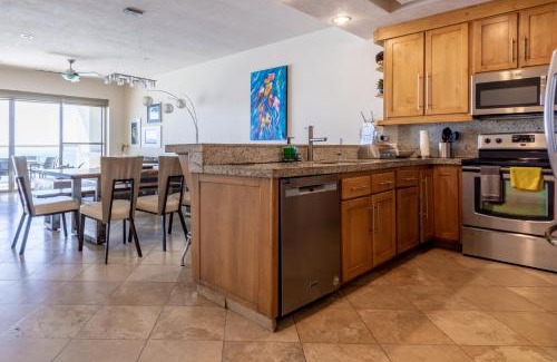 San Carlos Apartamento | Playa Blanca Condo - 9th Floor Ocean Views!