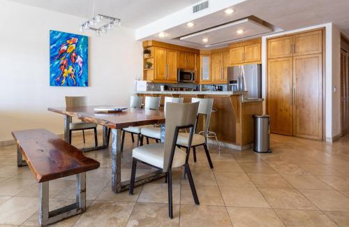 San Carlos Apartamento | Playa Blanca Condo - 9th Floor Ocean Views!
