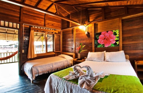 Bahia Solano Cabina | Playa de Oro Lodge