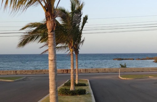 Lucea Cama Y Desayuno | Playa Paraiso JAMAICA Bed & Breakfast
