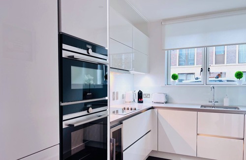 Stratford Casa | Playful Luxury, London Family Haven
