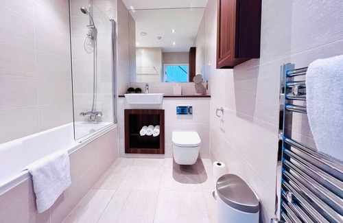 Stratford Casa | Playful Luxury, London Family Haven