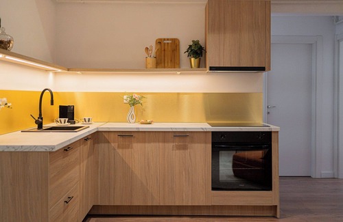 Bucharest City-Centre Apartamento | Modern & Spacious 2BR Steps to Cismigiu Gardens