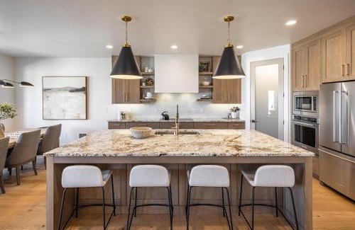 St. George Casa | Playin On The Ledge