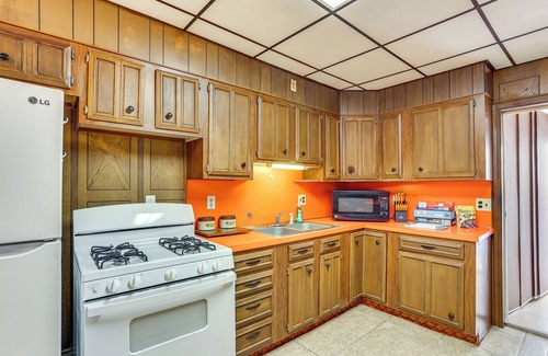 Mount Carmel Casa | Playroom & Fenced Yard: Mt Carmel Family Home!