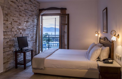Plaka Hotel | Plaza Beach Hotel