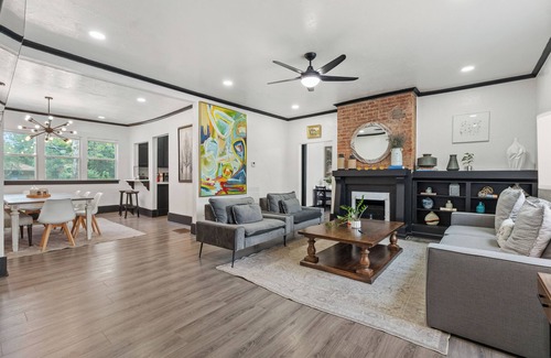 Central Oklahoma City Casa | Plaza District 6BR Oasis Walk to Art Food 15