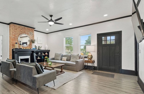 Central Oklahoma City Casa | Plaza District 6BR Oasis Walk to Art Food 15