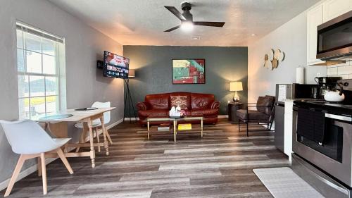 Central Oklahoma City Casa | Plaza District Budget Studio Full Kitchen #20a