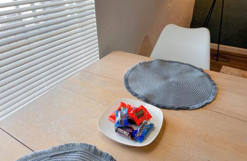 Central Oklahoma City Casa | Plaza District Budget Studio Full Kitchen #20a