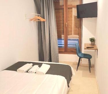 Sant Francesc Hostal | PLAZA HOME ResEst
