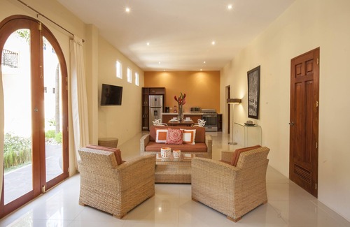 Granada Hotel | Plaza Marbella Granada Condiminiums