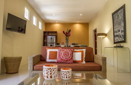 Granada Hotel | Plaza Marbella Granada Condiminiums