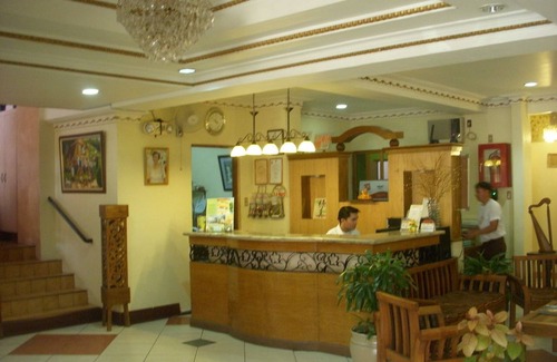 Dumaguete Hotel | Plaza Maria Luisa Suites Inn