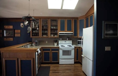 Arcata Casa | Plaza Perch~Downtown~Walkable