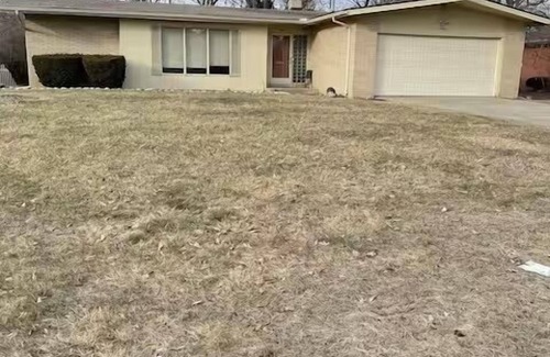 Southfield Casa | Pleasant 2-bedroom house with AC in Southfield HISTORIC AREA