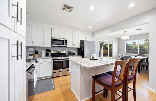 Parkway-South Sacramento Casa | Pleasant 3-bedroom house in central South Sacramento Location