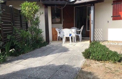 Moliets-et-Maa Apartamento | Pleasant 4/6-person apartment with swimming pool