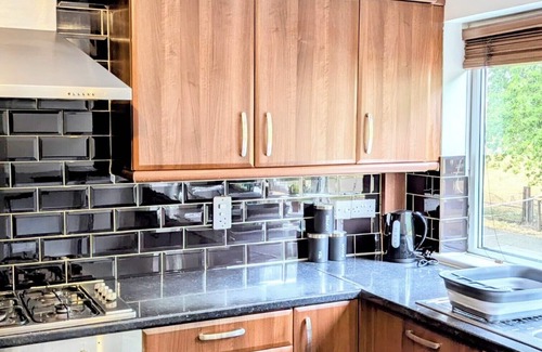 Thamesmead East Casa | Pleasant 4-bedroom house with WiFi in Erith
