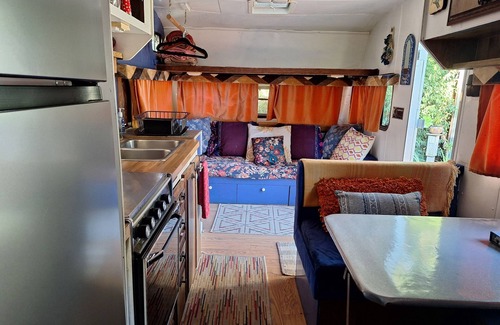 Toro Canyon Casa | Pleasant and private mobile home with WiFi in the Carpinteria Foothills