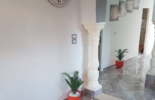 Tazerka Casa | Agradable apartamento en una propiedad con jardín y conserje.