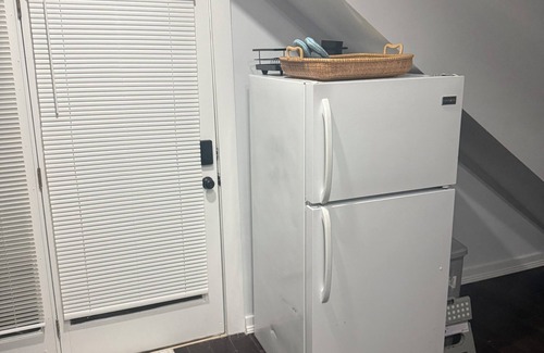 West New Haven Apartamento | Pleasant apartment with AC in charming New Haven
