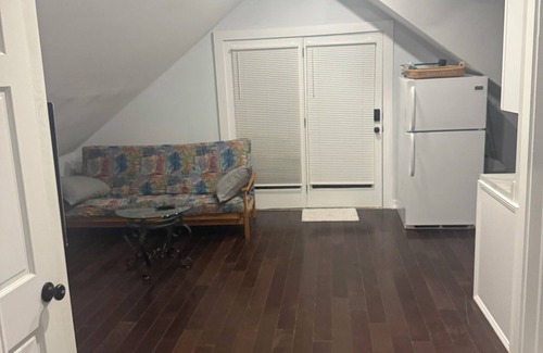 West New Haven Apartamento | Pleasant apartment with AC in charming New Haven