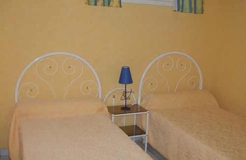 Lacanau Hotel | Agradable casa individual ubicada en un jardín con una villa en alquiler