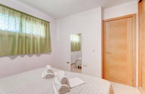 Playa San Juan Apartamento | Pleasant Duplex San Juan with 2 bedrooms
