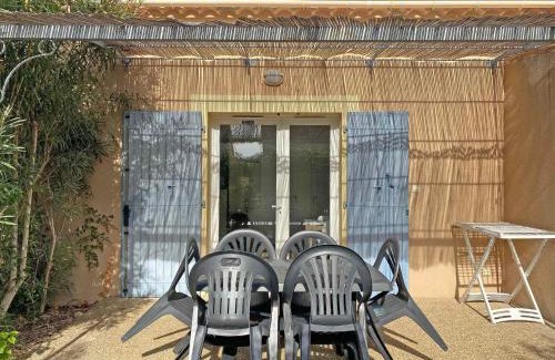 Mouries Casa | pleasant gîte, with collective heated swimming pool, in the heart of the alpilles in mouriès, 4/6 people.