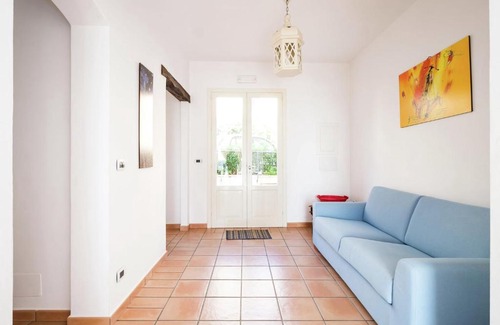Porticello Casa | Pleasant Holiday Home in Santa Flavia with Sauna